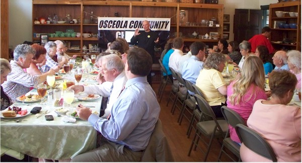 Ruell Chappell Co-founder Well Fed Neighbor Alliance speaks at the June 2010 Chamber Luncheon